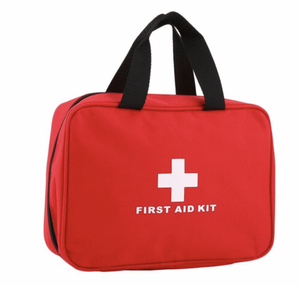 Naujos Komplektacijos Pirmosios Pagalbos Rinkinys.raudonas. minkstame krepsyje. militra1